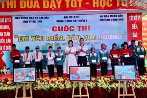 z7238750397578_0bde5c3cba4f0c484cd2f14d8164a0ef